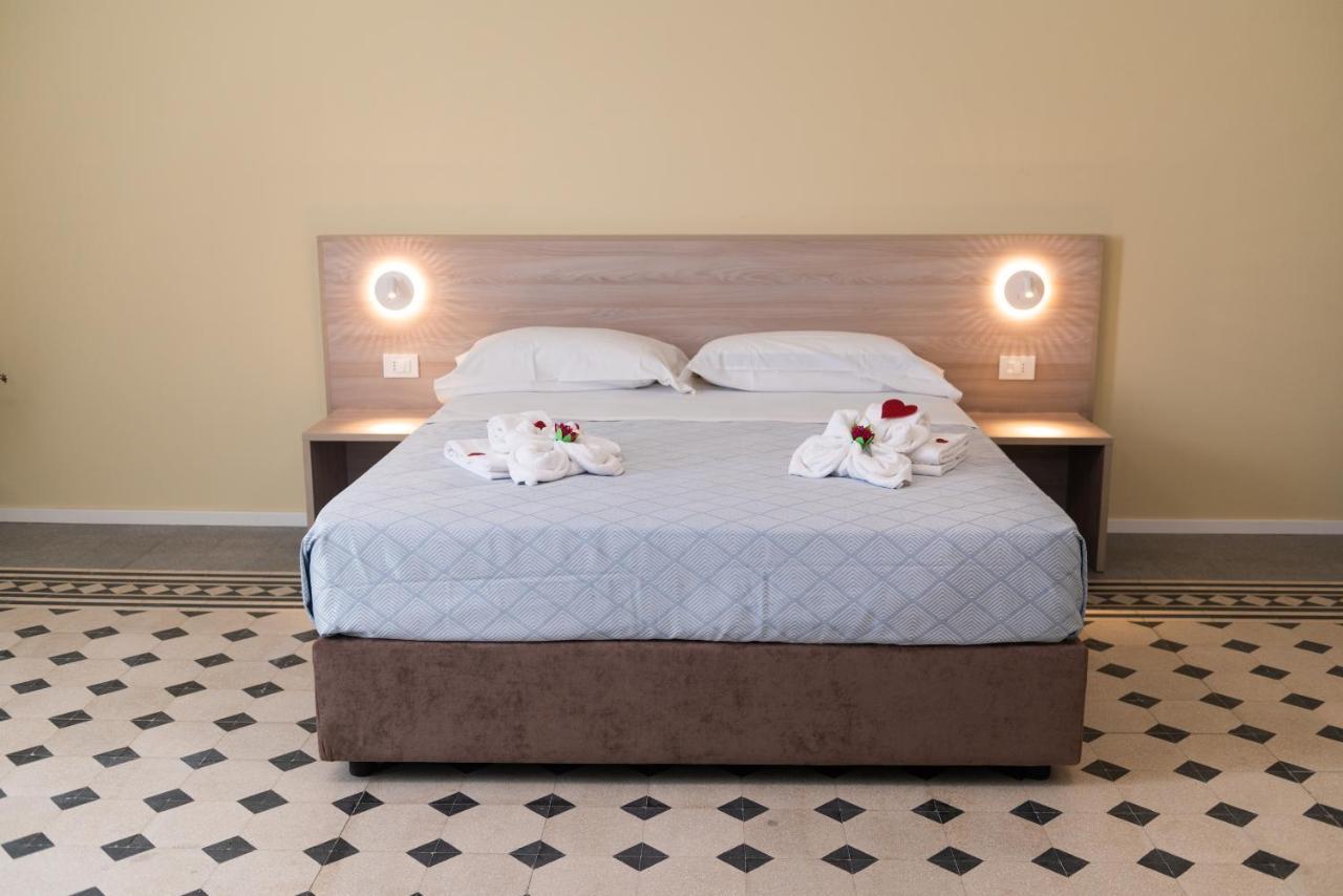 Historico Loft & Palazzo Adragna Xix Apartahotel 3*